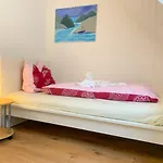 Appartement 3-zimmer Haus 85qm Mit Balkon Bis Zu 8 Personen Winningen
