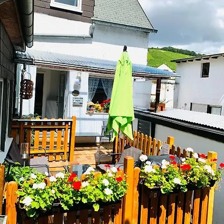 3-zimmer Haus 85qm Mit Balkon Bis Zu 8 Personen شقة
